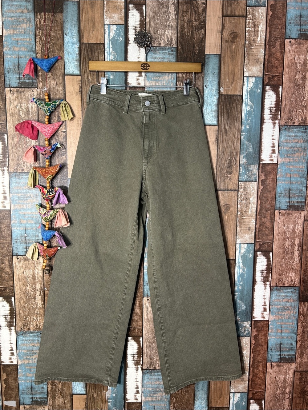 Universal Thread Olive Green High-Rise Wide Leg Jeans